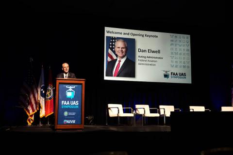 Acting FAA Administrator Dan Elwell kicks off the 2019 FAA UAS Symposium. Photo: AUVSI