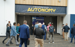 Somewhere Over the Rainbow: Blue and Green Autonomy Deals for Government